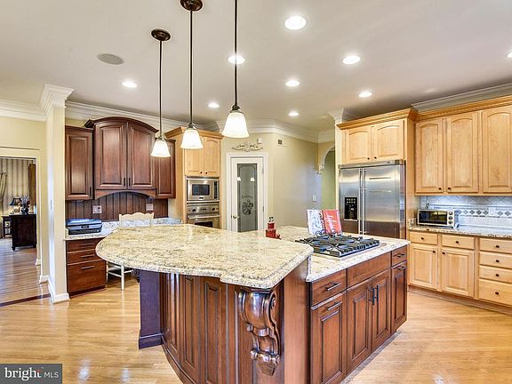 5th image of 10200 Sweetwood Ave