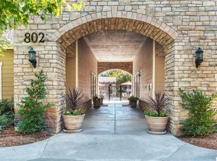 810 Vineyard Creek Dr APT 125, Santa Rosa, CA 95403