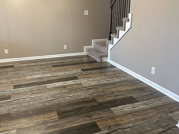 4th image of 180 Waterwheel Cir