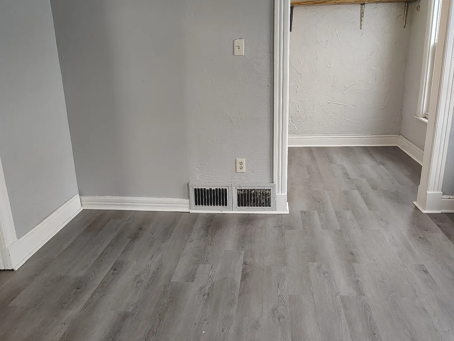 3 bed, $1,200 — Photo 1