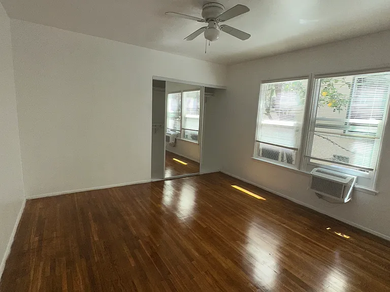 1207 S Fairfax Ave #3 — Photo 6