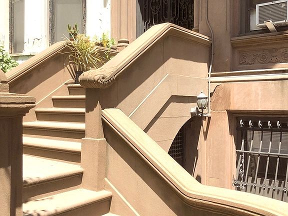 2nd image of 45 W 74th St APT 6