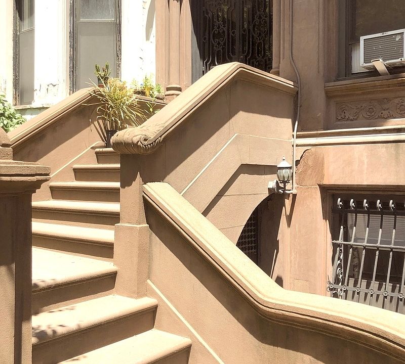 1st image of 45 W 74th St #7