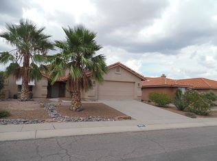 1020 W Rio Magdalena, Green Valley, AZ 85614