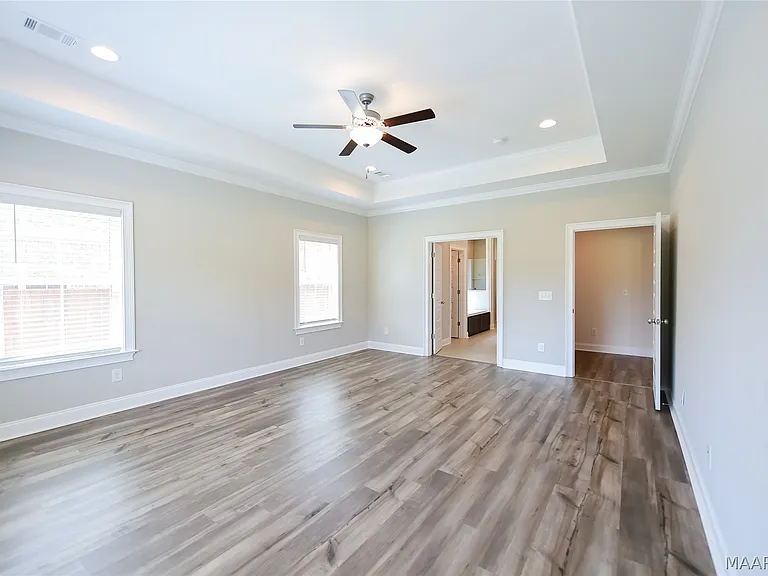 1270 Charleston Dr — Photo 16