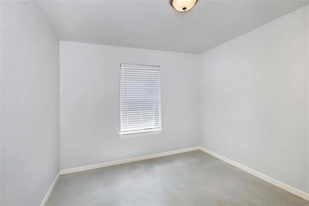 3 bed, 1150 sqft, $1,500 — Photo 2
