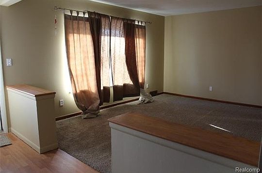 5th image of 6931 Kinmore St
