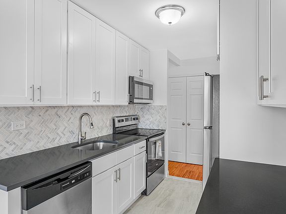 3rd image of 747 10th Ave APT 21D