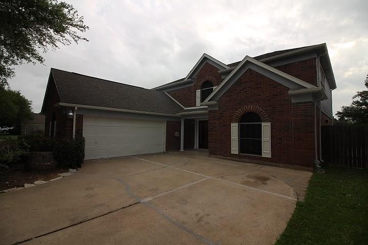 1st image of 4001 Fernwood Dr