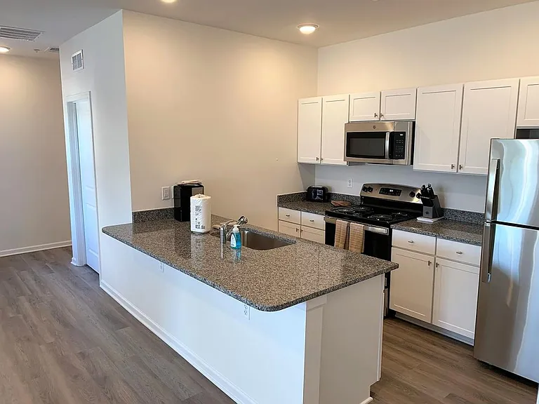 Towne Center Apartments — Photo 61