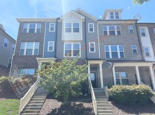 562 Village Loop Dr, Apex, NC 27502