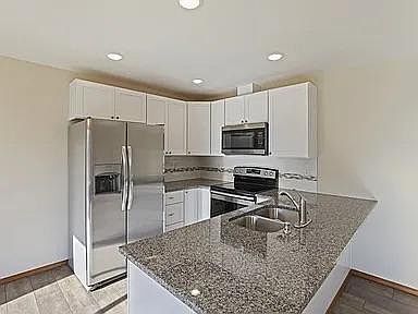 2nd image of 585 W Broadway Ave Unit A