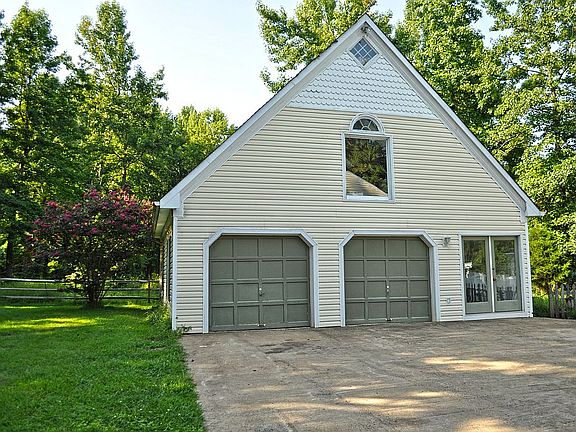 5th image of 7289 Foster Ln