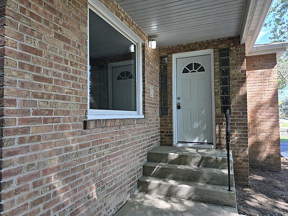 3rd image of 12832 W Southview Ave