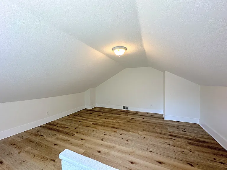 411 Sapphire Way — Photo 23