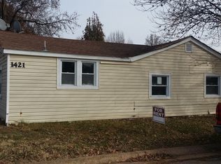 1421 Park Dr, Crystal City, MO 63019