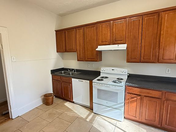 Kitchen with Lots of Cabinets