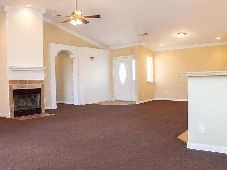 8161 Hemlock Ave — Photo 6