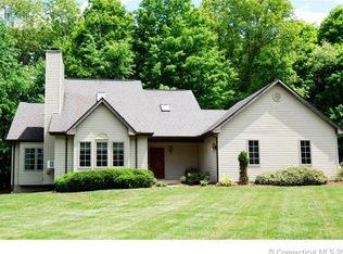 19 Scuppo Rd, Woodbury, CT 06798