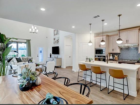 3rd image of 4158 Colony Ln