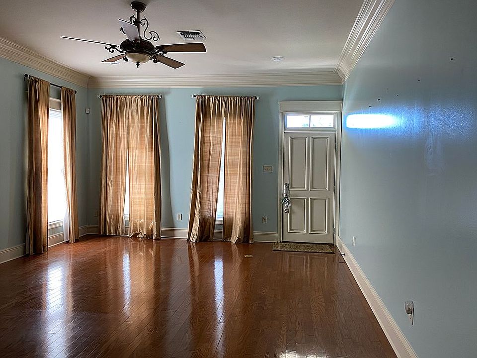 Formal living room