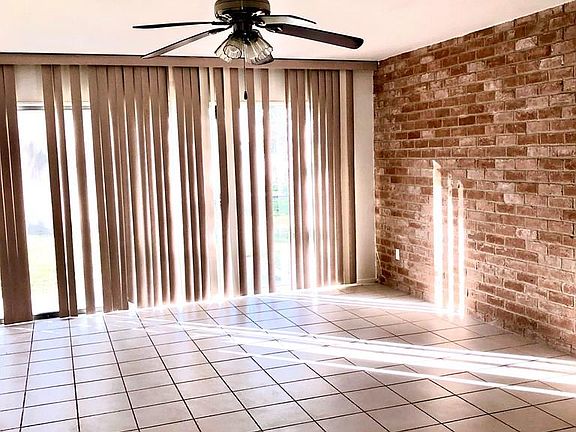 3rd image of 401 Boca Chica Blvd APT 113
