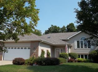 1913 Loganberry Ln, Crown Point, IN 46307