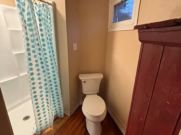 4th image of 129 Redwood Hwy #2