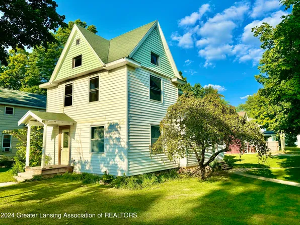 303 Gregg St, Nashville, MI 49073