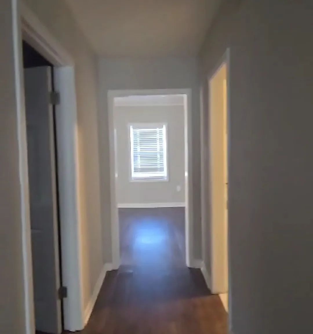 4 bed, 1300 sqft, $1,500 — Photo 3