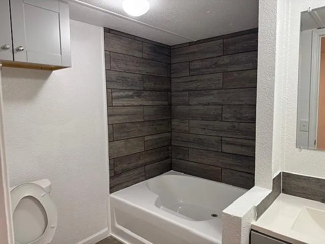 501 W Ryan Rd — Photo 25