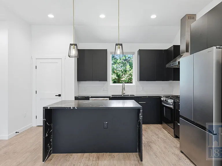 505 Thelma Dr #B — Photo 4