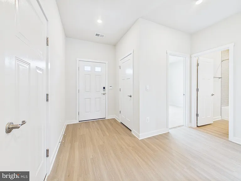362 Baker Dr — Photo 4