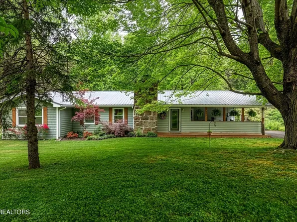 4527 E Scenic Dr, Gatlinburg, TN 37738