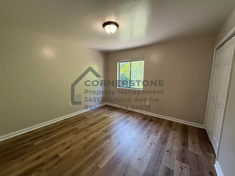 106 Lee Ave NE #6 — Photo 7