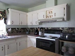 1st image of 204 Birch St