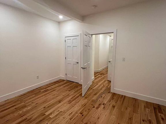 3rd image of 251 W 81st St #3U