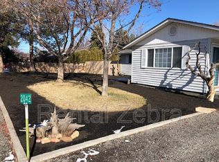 2042 NW 11th St, Redmond, OR 97756