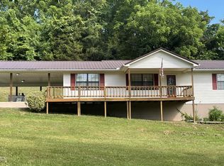 466 Scarlett Dr, La Follette, TN 37766