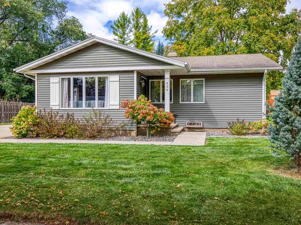 434 Patrick St, Combined Locks, WI 54113