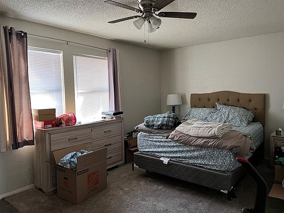 5th image of 914 Meadowbrook Dr APT B