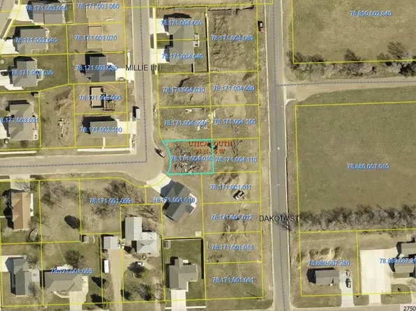 1406 Millie Ln, Yankton, SD 57078