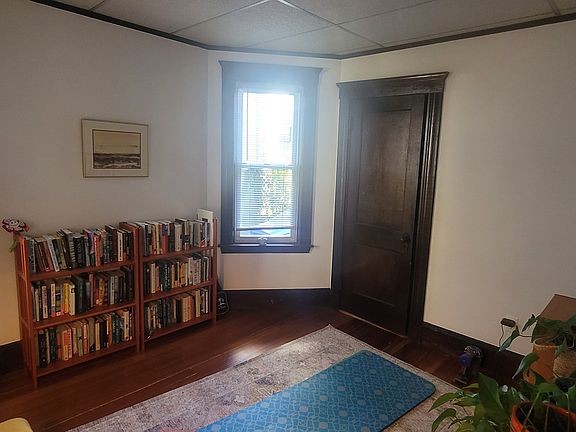 5th image of 28 Bigelow St #1