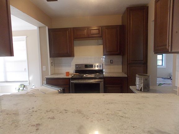 2nd image of 1136 Alhambra Way S