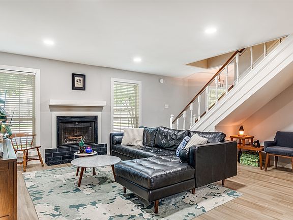 3rd image of 5505 Live Oak St #107