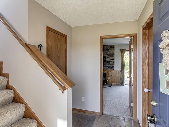 4th image of 1297 Creekside Dr