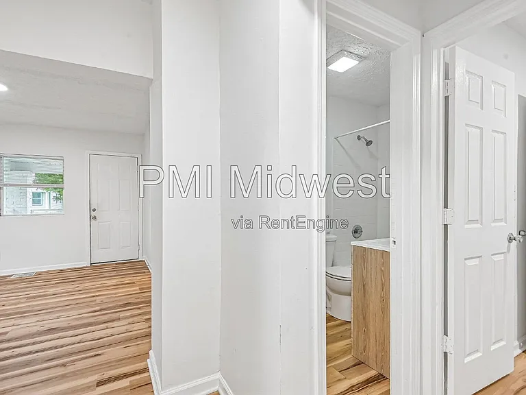 3118 W 9th St — Photo 7