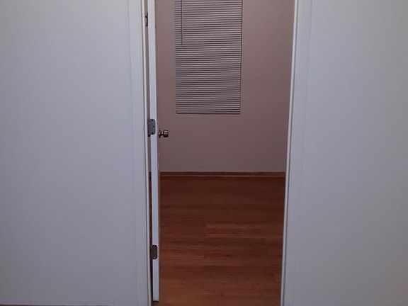 4th image of 4439 S Stewart Ave #1