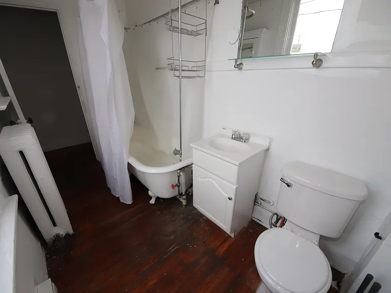 846 W 36th St #2 — Photo 12