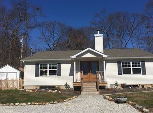181 Locust Dr, Rocky Point, NY 11778